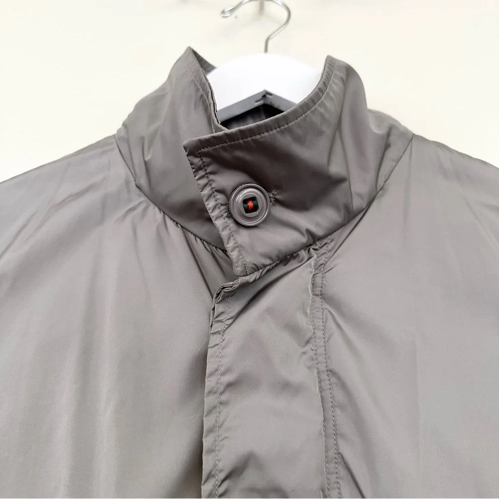 Gucci men’s Nylon Windbreaker Jacket Silver Gray
